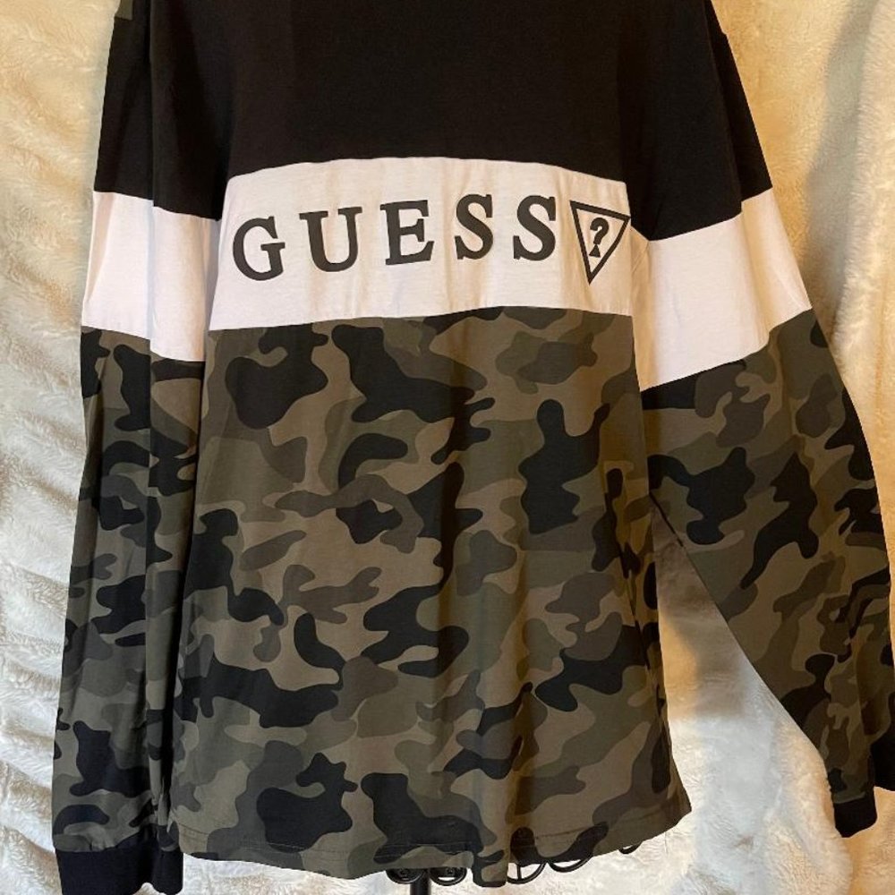Guess Sweatshirt